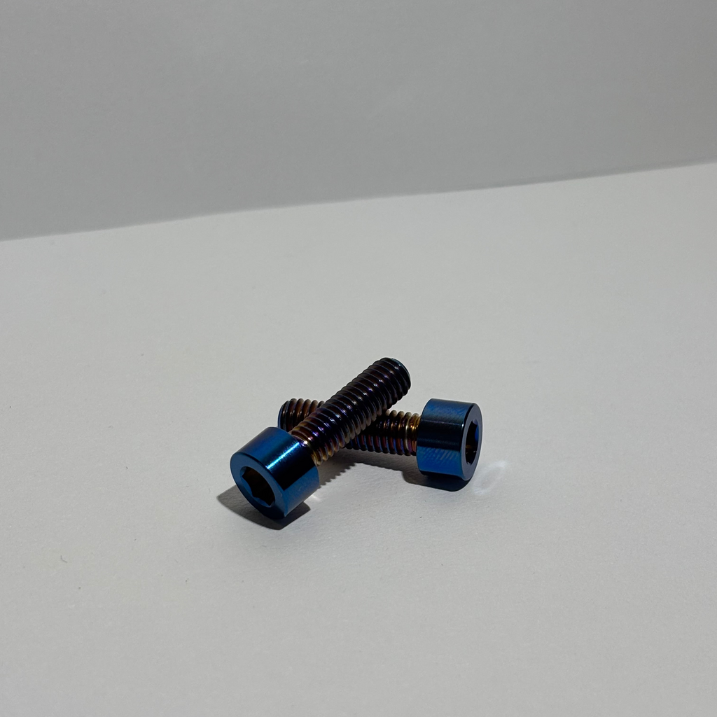 Bonnell 775 MX Battery Mount titanium